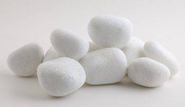 Snow white Pebbles 3-5cm 20kg bag